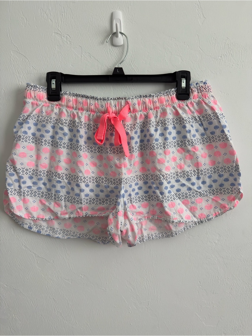 Sonoma Pajama Shorts with Pink and Blue Shells on White  M Cotton